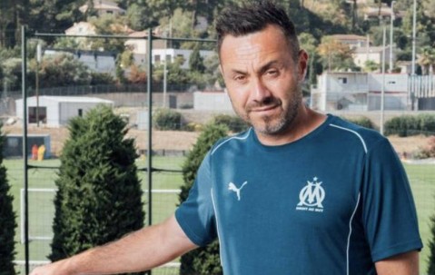 官宣！法甲名帅德泽尔比下课，曼联、曼城和热刺均成潜在下家