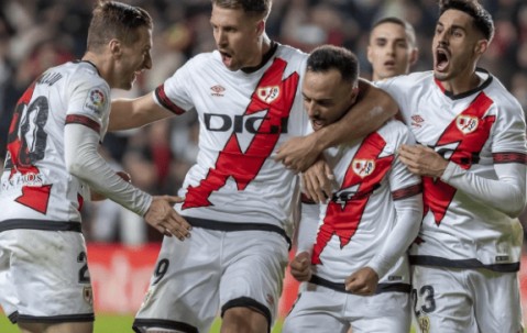 周日024德甲：拜仁慕尼黑VS美因茨 南大王遇保级硬汉，主场剑指连胜