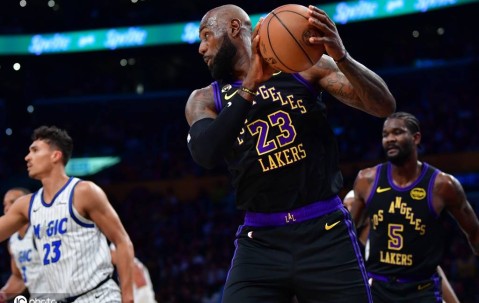 詹姆斯失绝杀班凯罗36+10 湖人不敌魔术