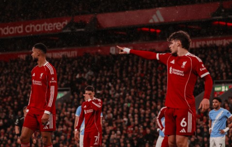 8场狂赚9000万英镑!英媒曝利物浦无缘欧冠将损失2亿英镑，斯洛特将被解雇