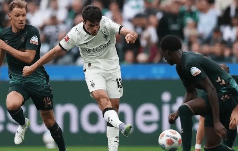 意甲：拉齐奥VS科莫，最新数据比分分析