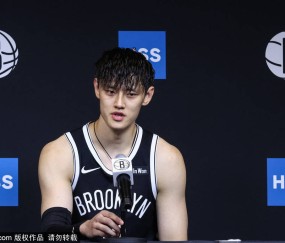 曾凡博没上场!媒体人:教练考虑饭碗 队友关心合同