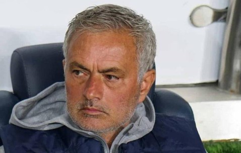 皇马认真考虑邀请穆帅，放权能吸引穆帅，曼联球星有望转会皇马