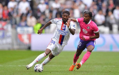 法甲大冷门！里昂被排名第11的图卢兹逆转，96分钟绝杀惨遭败绩