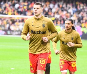 天助巴黎圣日耳曼！朗斯主场2-3被摩纳哥逆转，法甲4连胜宣告终结