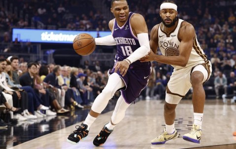 库里27+10巴特勒15+6+6 德罗赞24分勇士送国王7连败