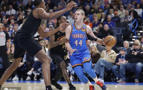 哈登20+9米切尔20+7+5 乔22分雷霆终结骑士七连胜